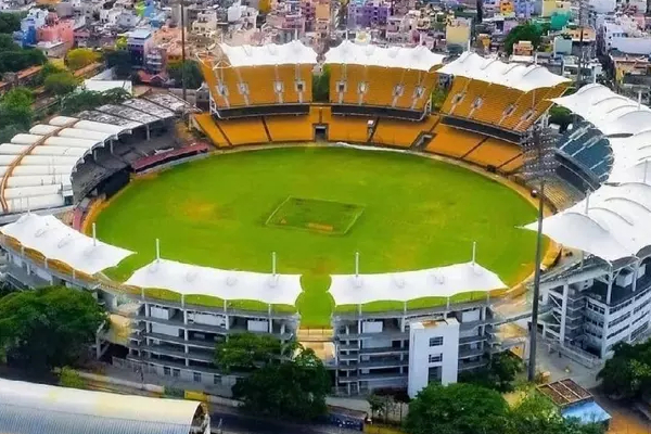 இந்தியா – பாகிஸ்தான் போர் பதற்றம் : சேப்பாக்கம் மைதானத்திற்கு வெடிகுண்டு மிரட்டல்